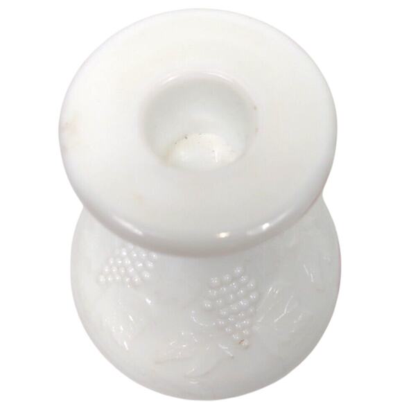 Vintage L.E. Smith Milk Glass Candle Stick Holder 4.5" Grape Cluster & Vine - Picture 3 of 6